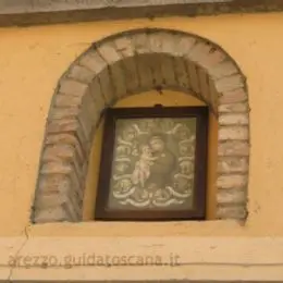 Un affresco in un palazzo a Monterchi